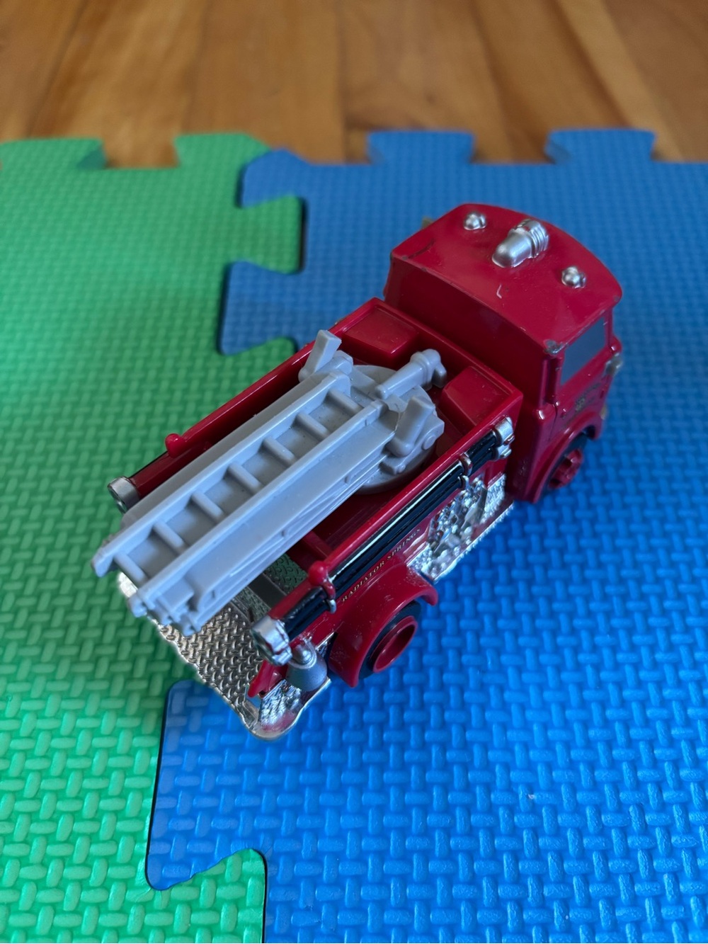 Disney Cars Red - Picture 2 of 2